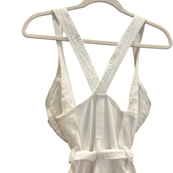 7 For All Mankind NWT Women’s White Denim Zip Front Flare Jumpsuit Size XS - Picture 9 of 10